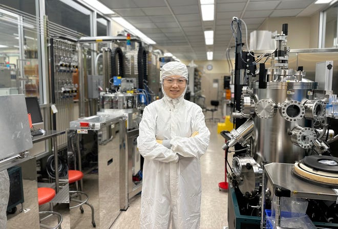 Lin Du is a researcher with the NeuroTech Institute, a partnership between Ohio State University and Battelle.